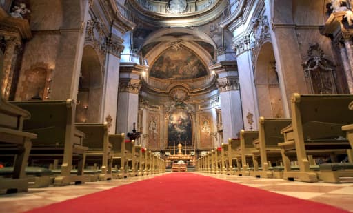 Basílica Pontificia de San Miguel Basílica Pontificia de San Miguel 2