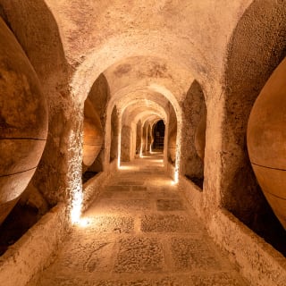 Noche de hotel, desayuno, visita y degustación de vinos y quesos 4