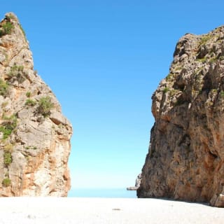 Recorrido por la isla de Mallorca: Autobús, tren, tranvía y barco 16