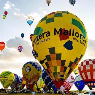 Romantic Sunrise Balloon Tour in Majorca 1