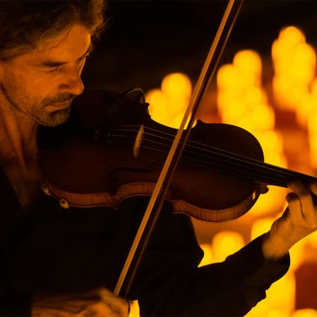 Foto 2 de Candlelight: Tribute a Leiva