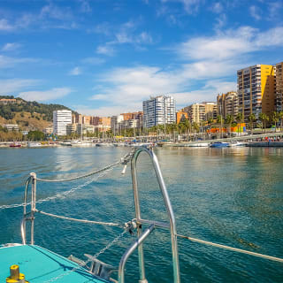 Tour a Pie por Málaga, Visita al Gibralfaro y la Alcazaba & Crucero en Catamarán 4