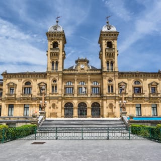 San Sebastián: visita guiada de historias y leyendas con humor 9
