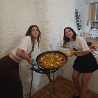 Paella cooking workshop in Madrid 5