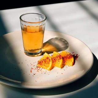 Cata de mezcal y tequila con degustación de tacos en VinoPremier 1