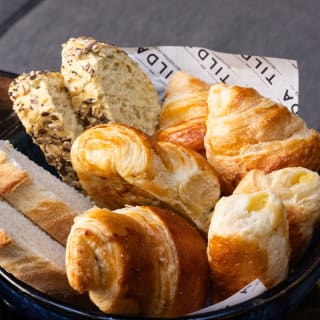 Brunch en el mejor patio de Malasaña, en Tilda Neotaberna Castiza 2