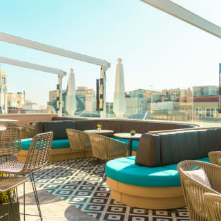 Picoteo en las alturas de La Catorce Sky Bar 4