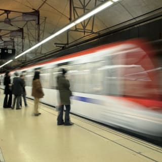 Hola Barcelona: Tarjeta de transporte público 12